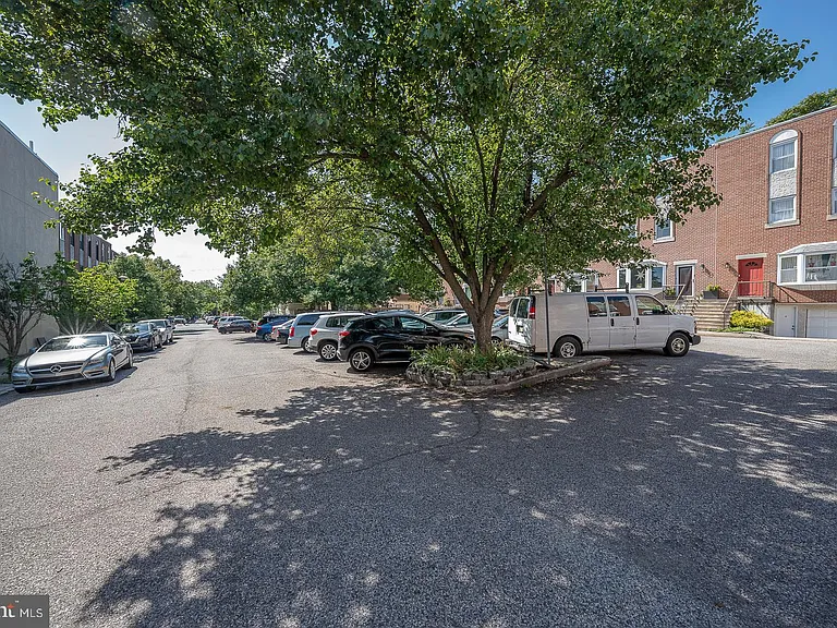 2822 Ogden St #A — Photo 31