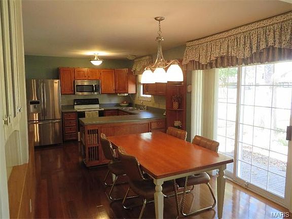 5th image of 1031 Acorn Trail Dr