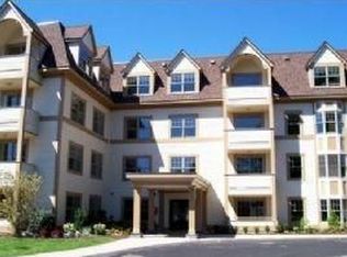 51 Russell Rd, Wellesley, MA 02482