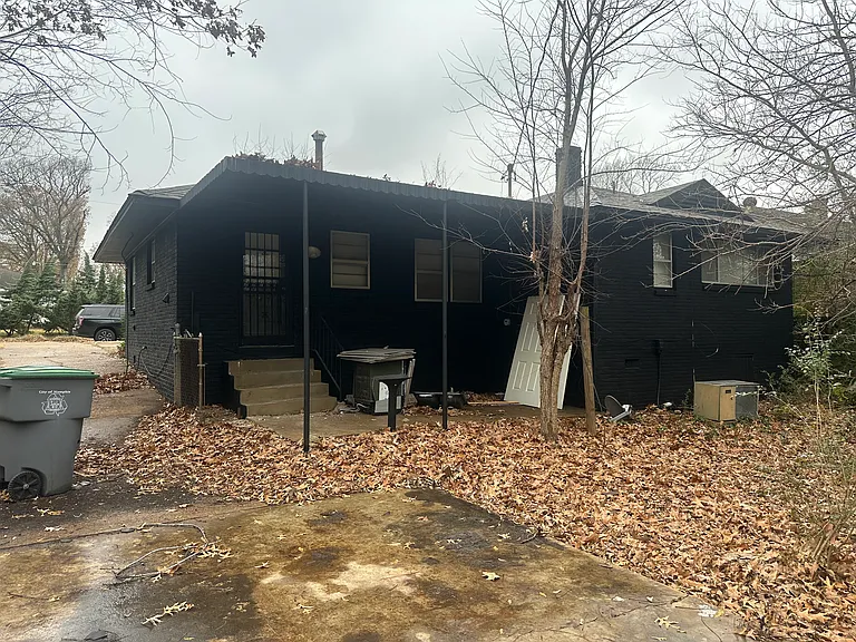 1300 Catalina Rd — Photo 1