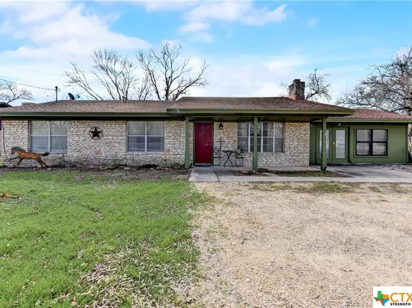 1412 W San Antonio St, Lockhart, TX 78644