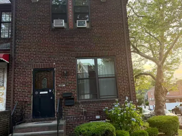 82-54 165th St #2, Jamaica, NY 11432