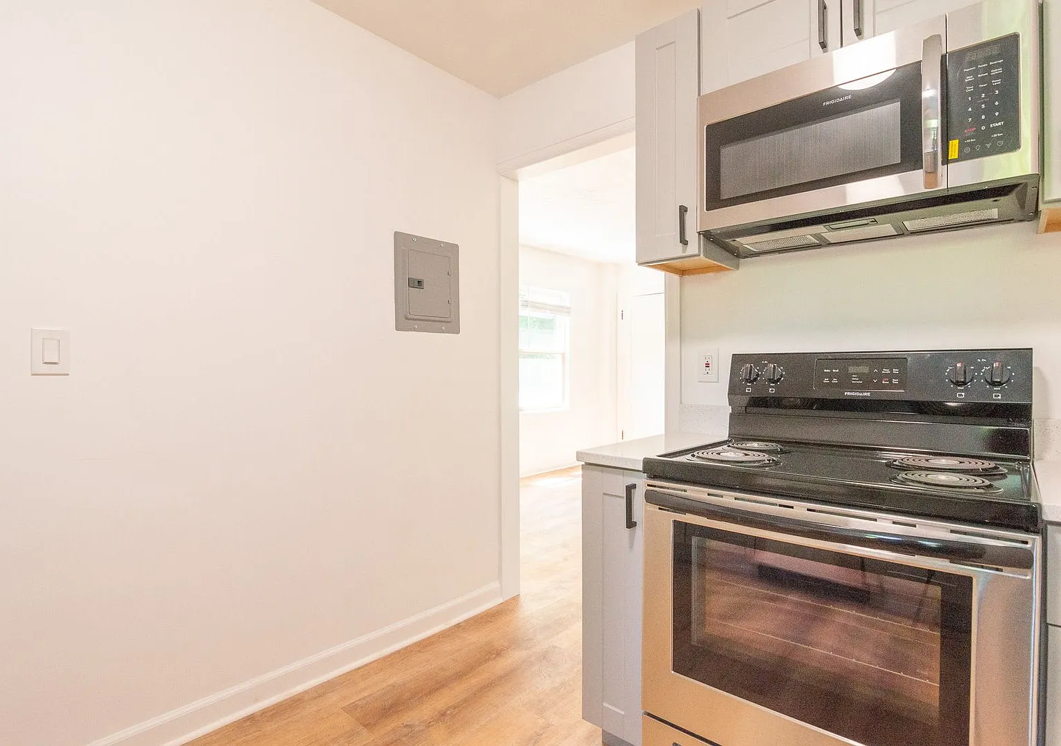 Glencourt Apartments — Photo 2