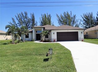 413 SE 14th St, Cape Coral, FL 33990