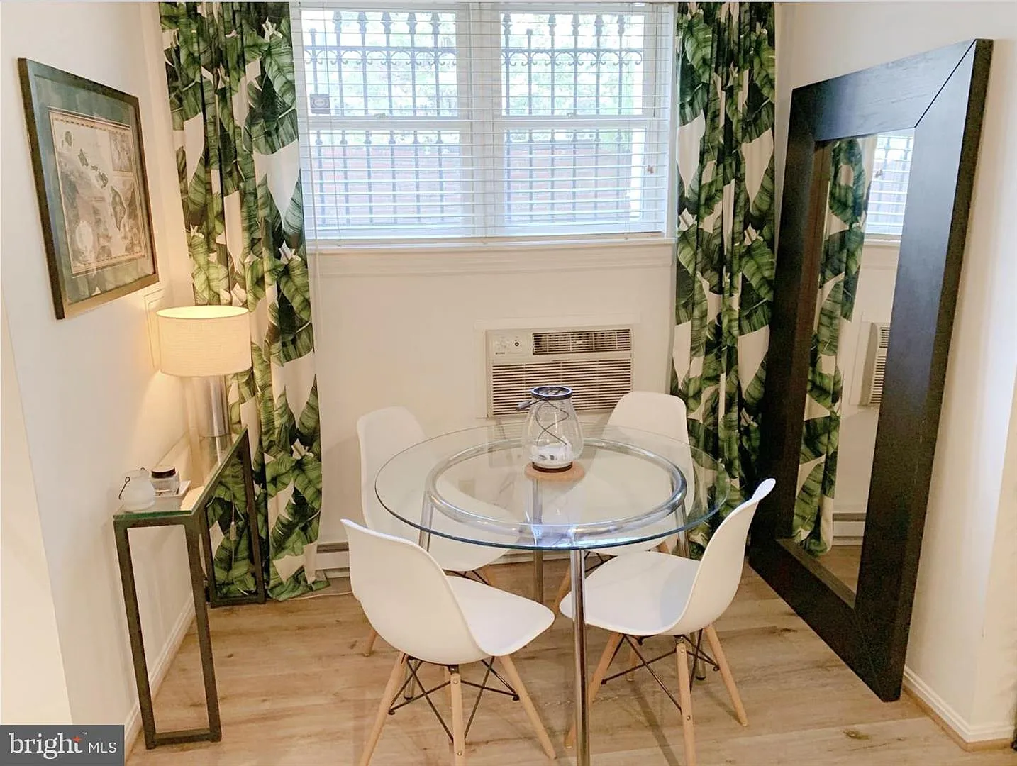 Studio, 420 sqft, $1,900 — Photo 4