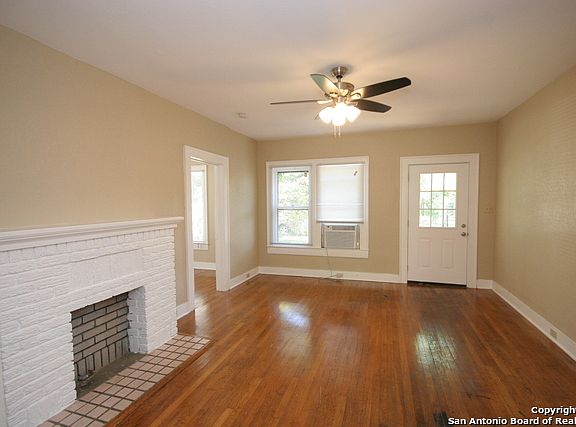 4th image of 801 W Rosewood Ave