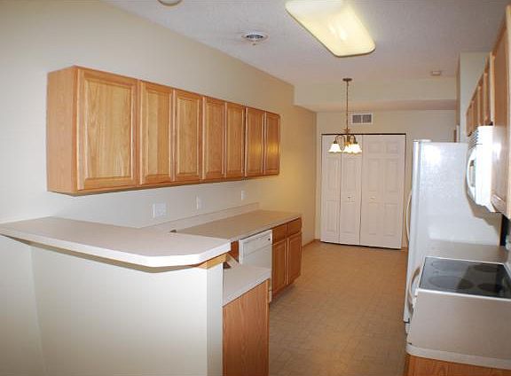 3rd image of 5356 172nd St W