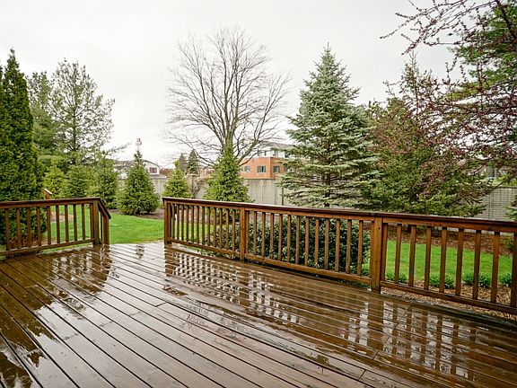 5th image of 6112 Thornberry Ct