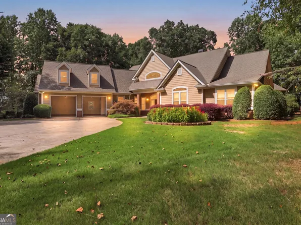 357 Birchwood Dr, Clarkesville, GA 30523