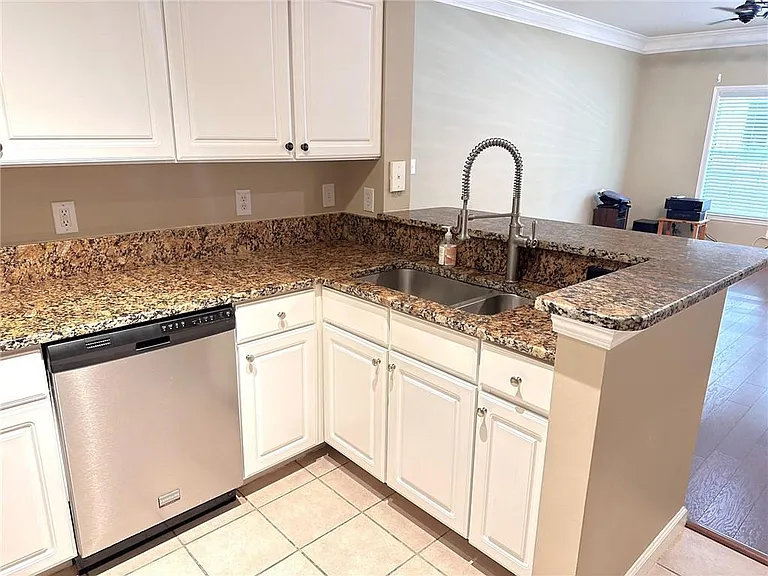 4105 Westchester Rdg NE #4105 — Photo 8