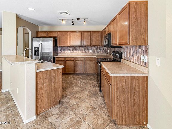 3rd image of 1655 W WILSON Avenue