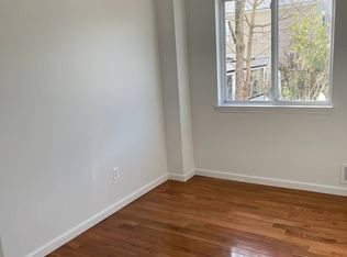 284 Giffords Ln, Staten Island, NY 10308