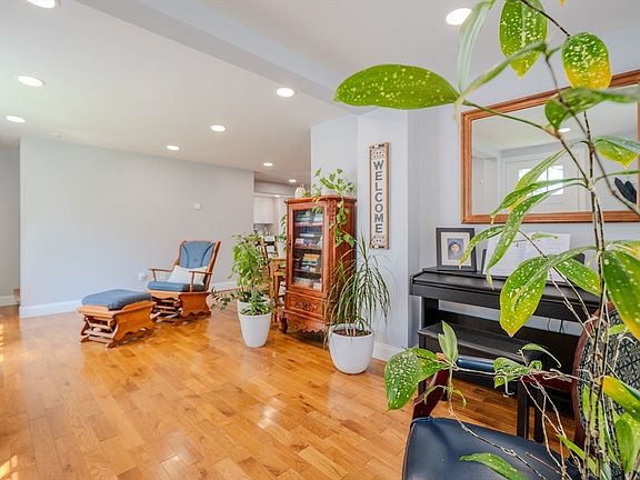 5th image of 29 Oak Ave
