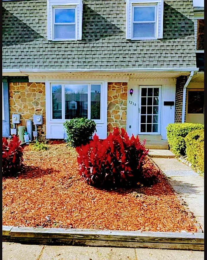 3 bed, 2.5 bath, 1450 sqft, $2,495 — Photo 1