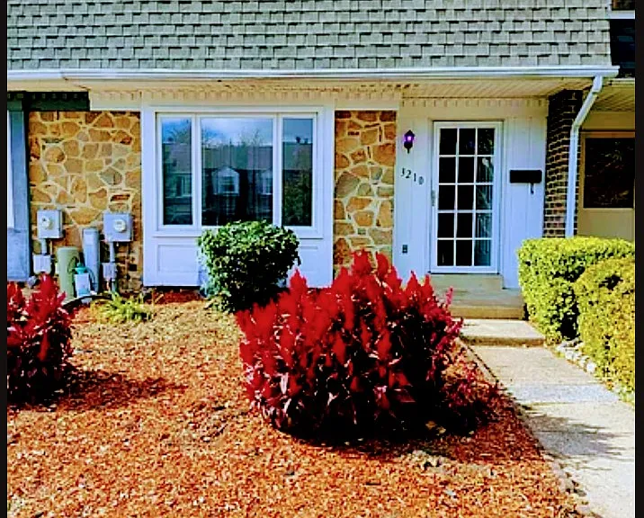 3210 Sapphire Ct — Photo 1