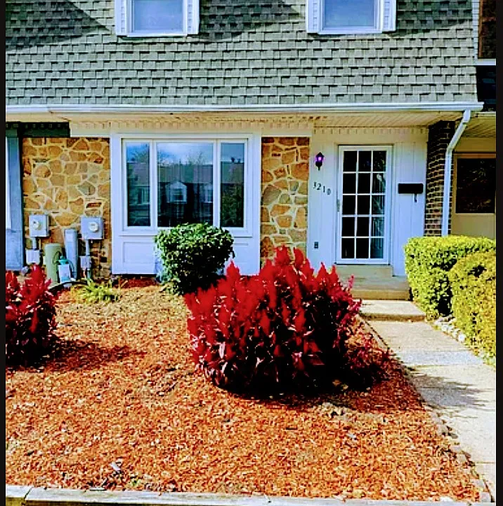 3210 Sapphire Ct