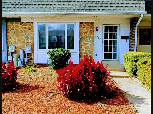 3210 Sapphire Ct, Wilmington, DE 19810