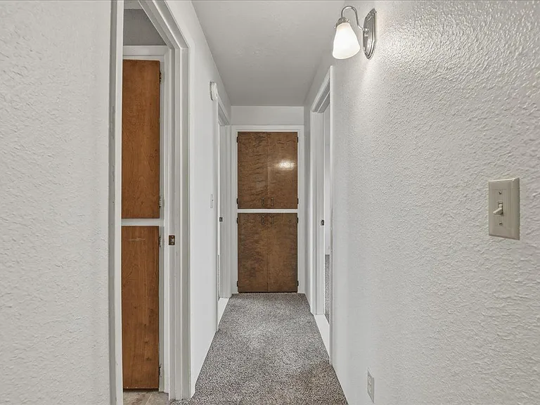 117 N Homedale Ave — Photo 12