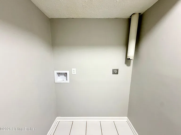 1922 Silver St #4 — Photo 9
