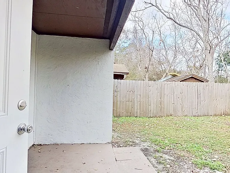 7607 Melissa Ct N — Photo 14