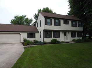 120 Crestview Dr, Rossville, IN 46065