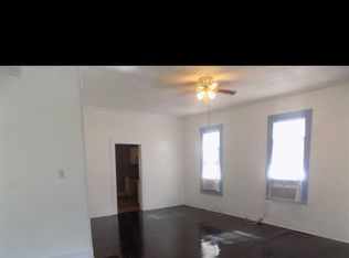 123 Crescent Ave, Jackson, TN 38301