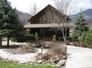 158 Campbell Creek Rd, Maggie Valley, NC 28751
