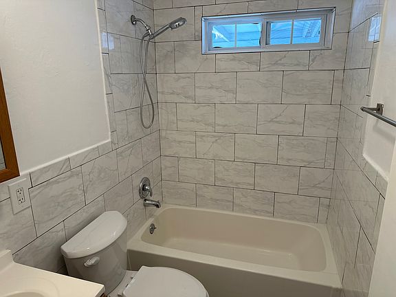 5th image of 3529 Luna Ave