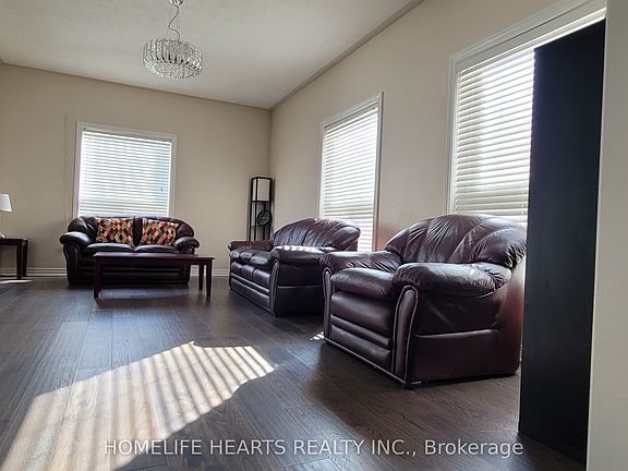 5th image of 43 Turquoise Cres