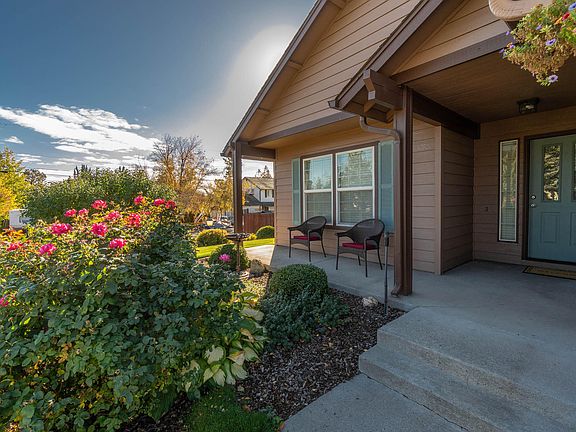 5th image of 2118 SW Pumice Ave