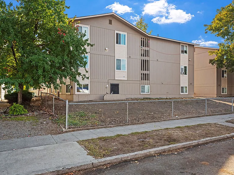MOVE IN SPECIAL! 50% OFF SECOND MONTHS RENT - THE SHARP APARTMENTS! — Photo 29