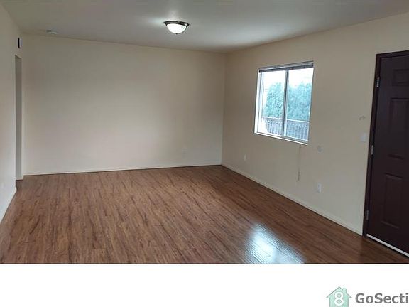 2nd image of 717 S Manhattan Pl APT 6