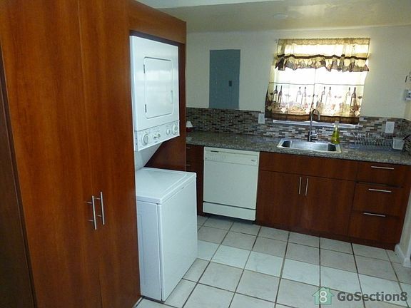 2nd image of 5308 Spruce Ave APT 1