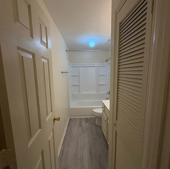 208 McCully St — Photo 7
