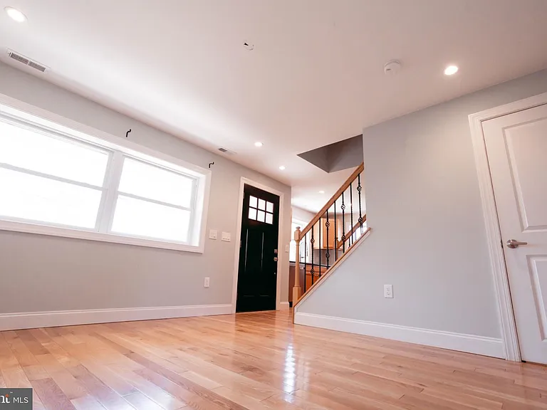 42 Grandview Dr — Photo 11
