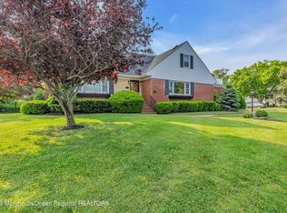 19 Forest St, West Long Branch, NJ 07764