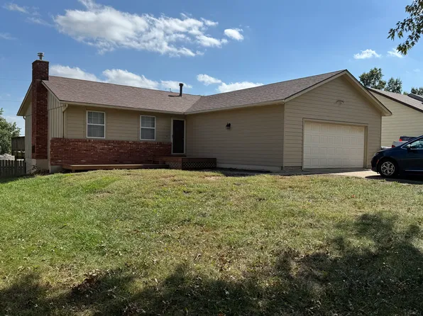 2528 SW Tutbury Town Rd, Topeka, KS 66614
