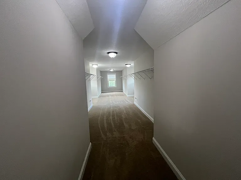 8043 Oak Meadow Dr — Photo 30