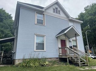301 W Eureka St #4, Champaign, IL
