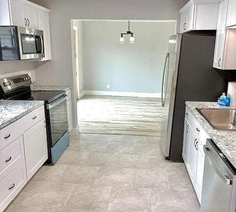 5th image of 44 Lagrange Road