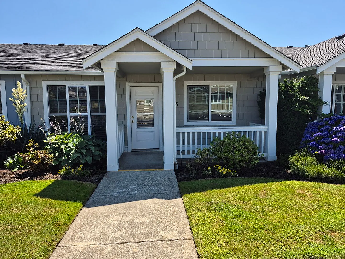Cute Cottage in 55+ Community! — Photo 1