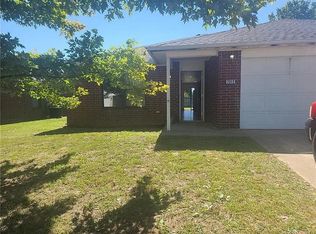 2312 W Roselawn St, Rogers, AR 72756