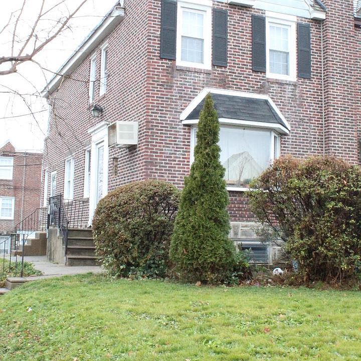 2nd image of 3138 Guilford St