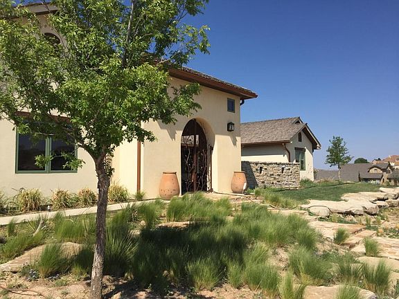 4th image of 5100 Hill View Dr