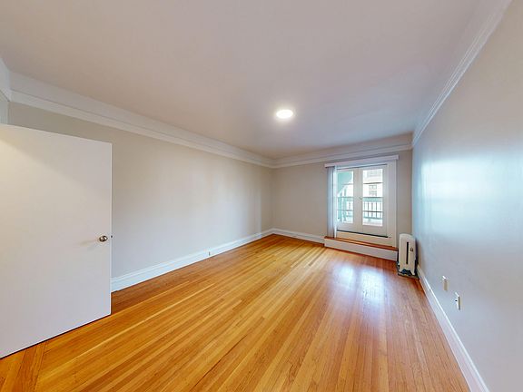 3rd image of 621 Stockton St APT 402