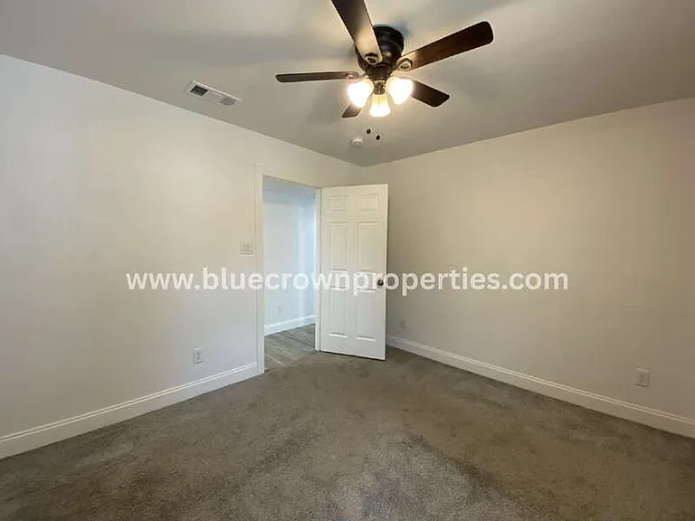 3035 Townsend Dr — Photo 12