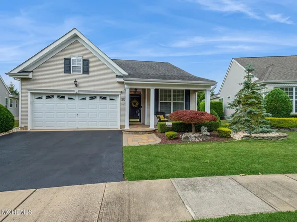 25 Criollo Road, Manalapan, NJ 07726