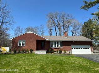 1679 Van Antwerp Rd, Niskayuna, NY 12309