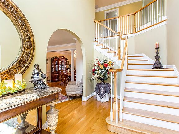 5th image of 3433 Chestnut Hill Ln