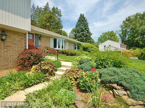 Gorgeous landscaping